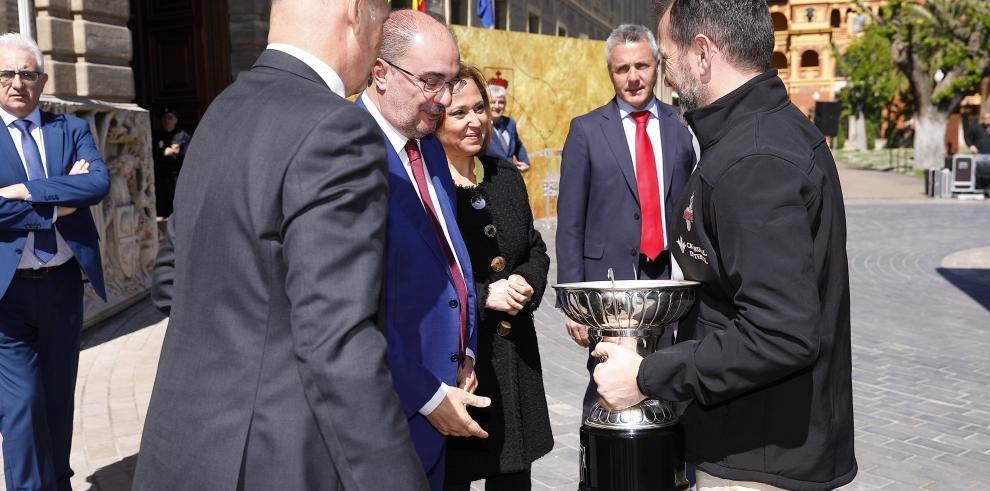 El Gobierno de Aragón recibe con orgullo al Voléibol Teruel, tras lograr su séptima superliga