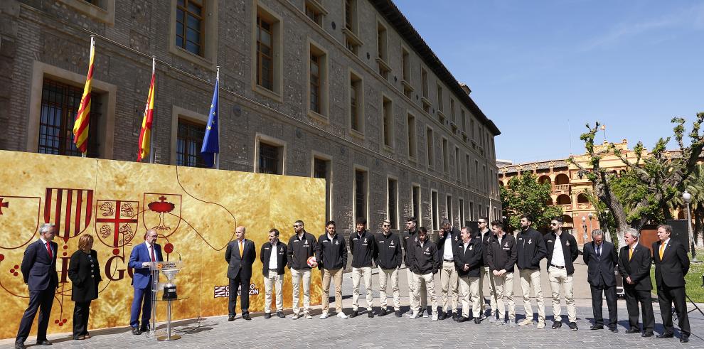 El Gobierno de Aragón recibe con orgullo al Voléibol Teruel, tras lograr su séptima superliga