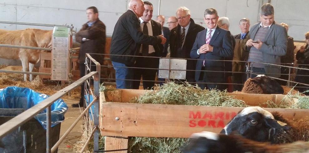 Guillén subraya en Épila la apuesta de Aragón por la agroindustria para asentar la población en el medio rural