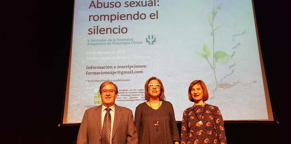 Ventura abre las jornadas sobre abuso sexual en la infancia organizadas por los psicólogos clínicos