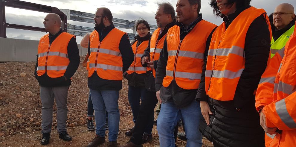 Soro visita las obras de mejora de la carretera A-220 entre Cariñena y Tosos