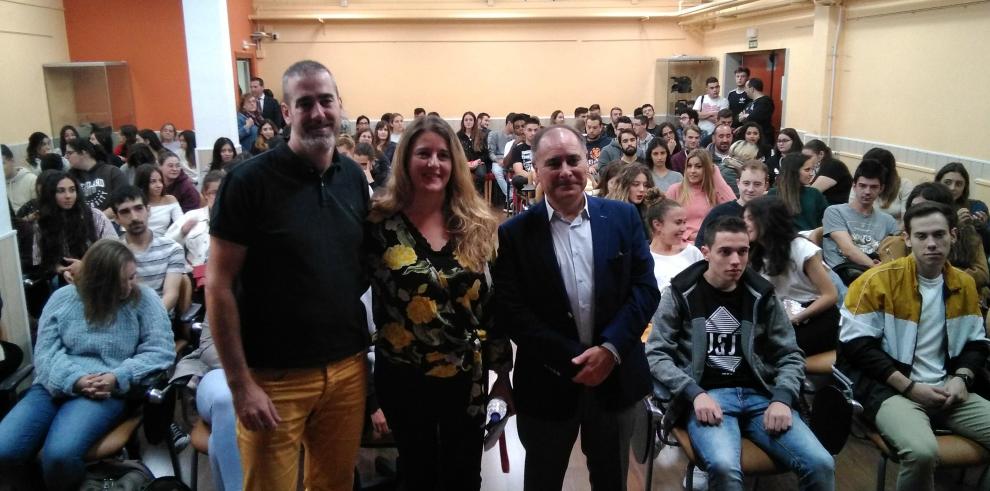 Consumo forma a más de 700 alumnos aragoneses en educación financiera en 2019