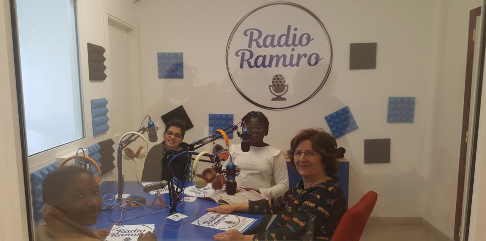 El Colegio Público Ramiro Soláns celebra el 8M con el programa “Mujeres en la onda” de su nueva emisora de radio