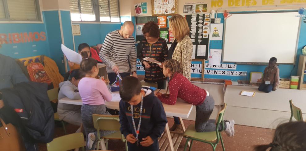 El Colegio Público Ramiro Soláns celebra el 8M con el programa “Mujeres en la onda” de su nueva emisora de radio