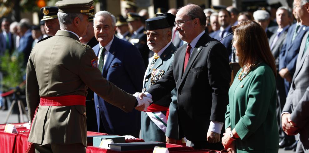 Lambán preside los actos conmemorativos del 175 aniversario de la Guardia Civil en Zaragoza agradeciendo que  Aragón sea una de las zonas más seguras del mundo