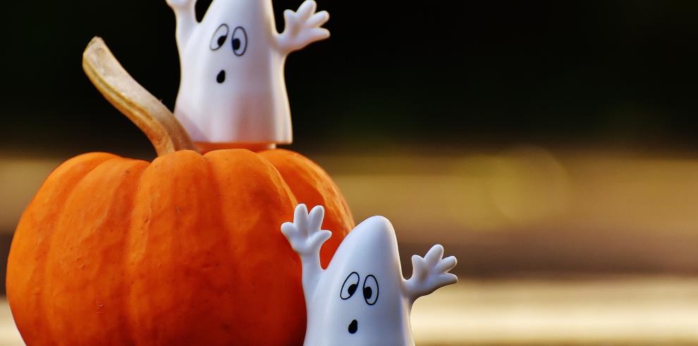 Consumo advierte de los peligros de los disfraces de Halloween como lazos, adornos pequeños o caretas con escasa ventilación 