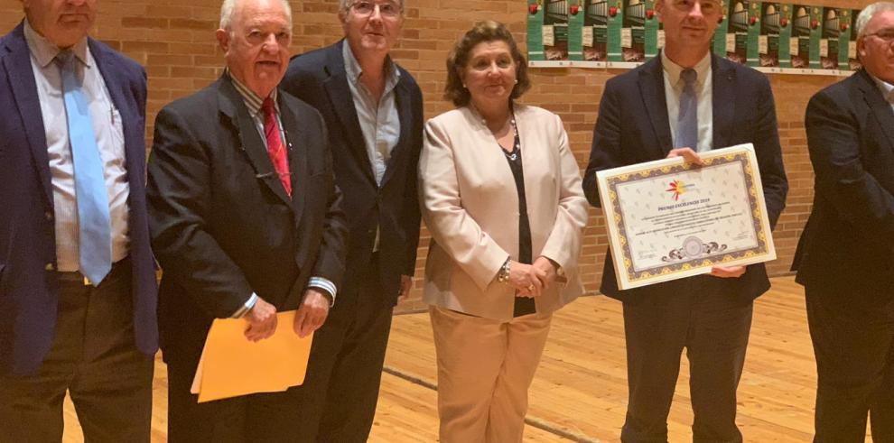 El Consejo aragonés de personas mayores premia a la Unidad de Cirugía de Catarata del Hospital Provincial