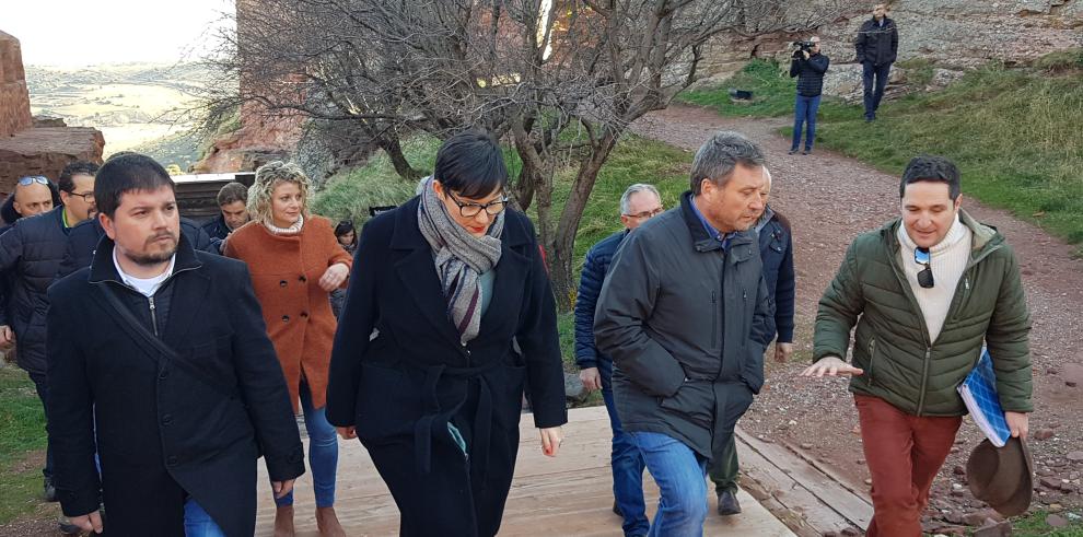 Soro visita las obras de la primera fase del Plan Director del Castillo de Peracense y las obras en la torre de la Iglesia de Burbáguena