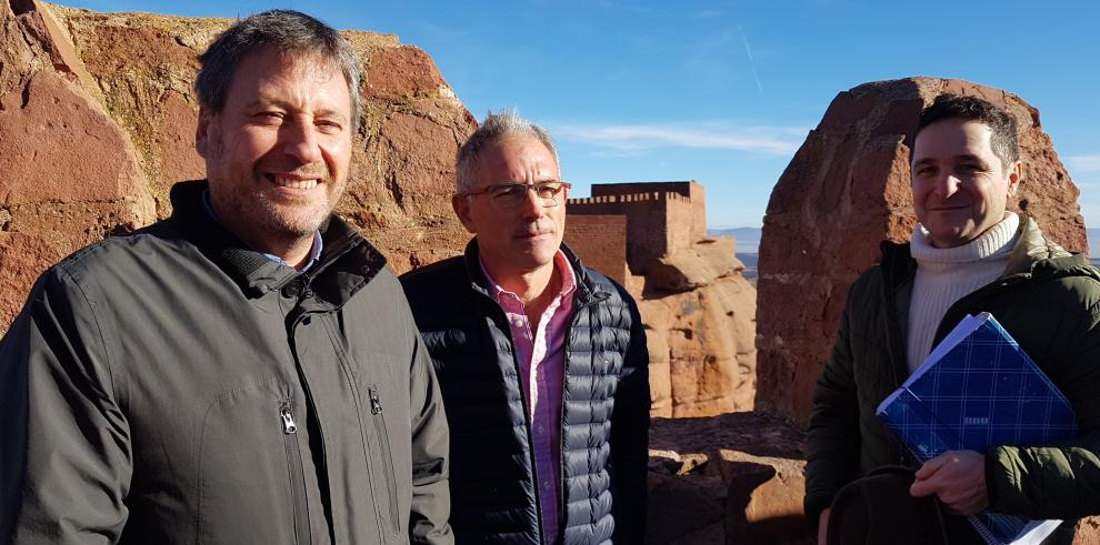 Soro visita las obras de la primera fase del Plan Director del Castillo de Peracense y las obras en la torre de la Iglesia de Burbáguena