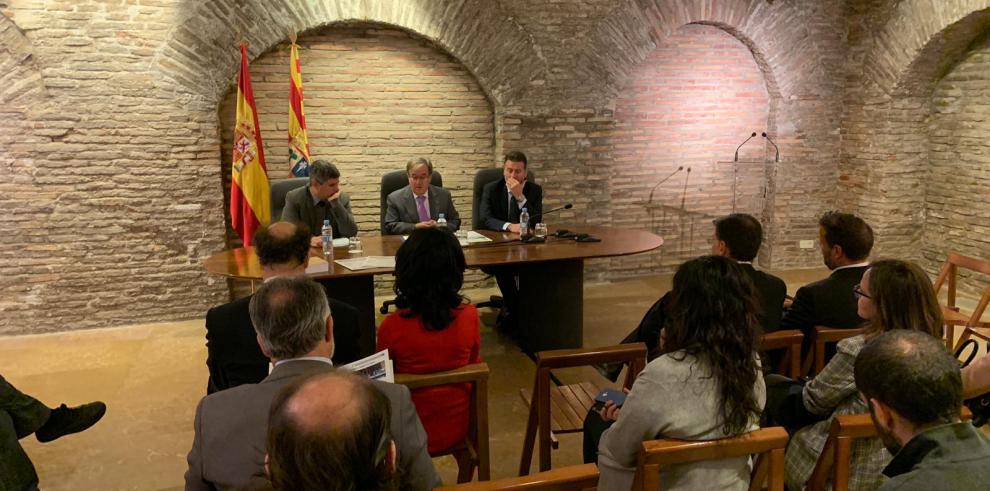 “Los aragoneses somos gente de palabra”, insiste Lambán en el 10º aniversario de ‘Actualidad del Derecho en Aragón’ 