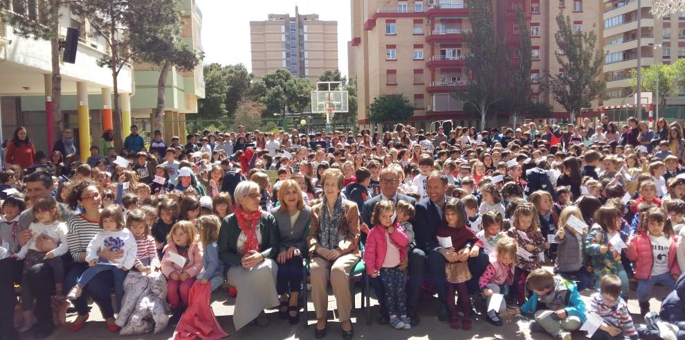 Los alumnos del colegio Margarita Salas rinden homenaje a la investigadora que da nombre a su colegio