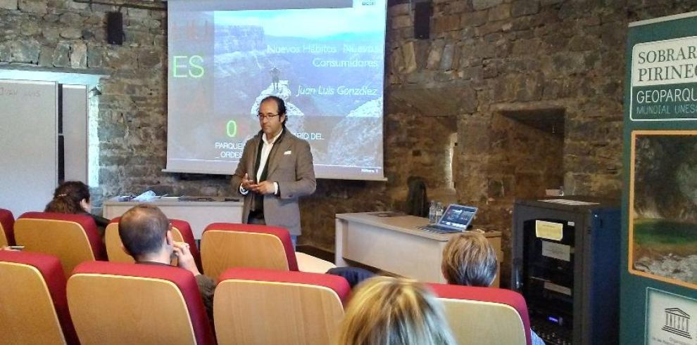 Una veintena de responsables de empresas de Huesca se forman en e-commerce con ESIC, dentro de las actividades del Centenario del Parque Nacional de Ordesa y Monte Perdido