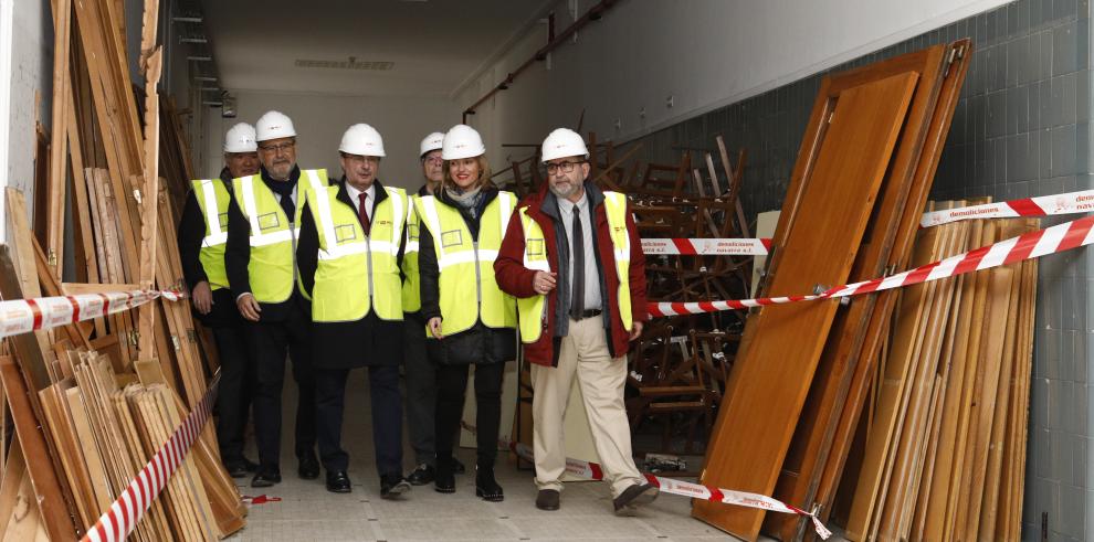 Comienza el derribo de la antigua Facultad de Filosofía y Letras, cuyas obras durarán 36 meses