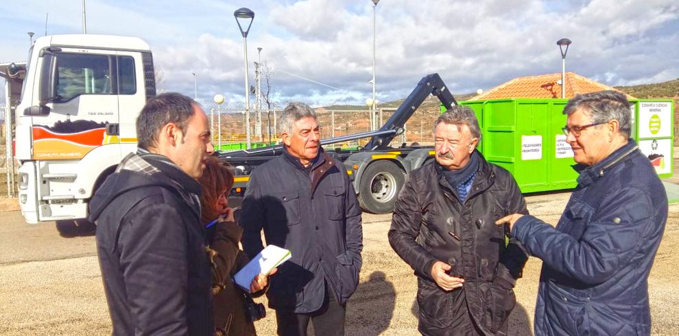 Guillén asiste al estreno del punto limpio móvil de las Cuencas Mineras