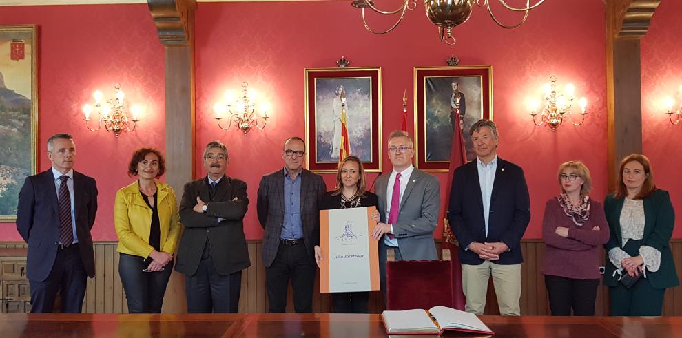 Mayte Pérez visita las aulas de tecnificación de Jaca gracias a las que los alumnos pueden compaginar entrenamientos y estudios