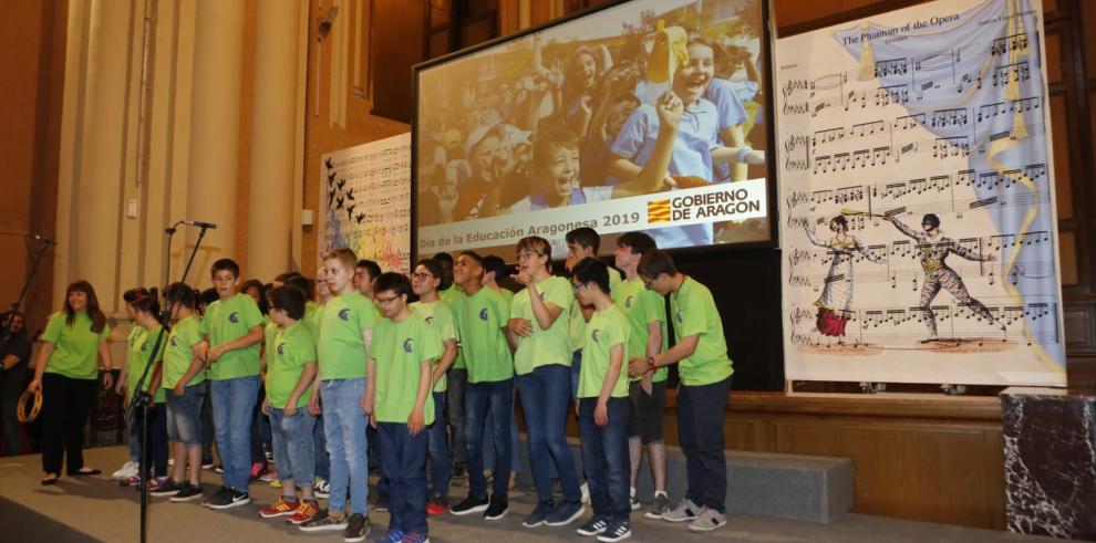 El Gobierno de Aragón reconoce la excelencia y el compromiso de la comunidad educativa en el Día de la Educación Aragonesa