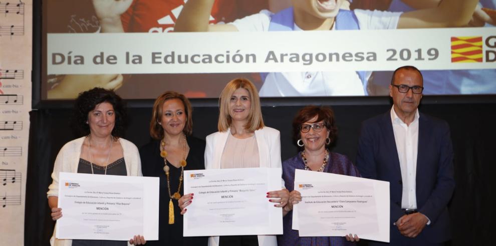 El Gobierno de Aragón reconoce la excelencia y el compromiso de la comunidad educativa en el Día de la Educación Aragonesa