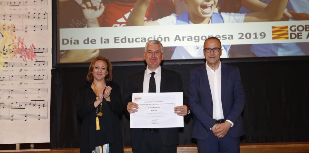 El Gobierno de Aragón reconoce la excelencia y el compromiso de la comunidad educativa en el Día de la Educación Aragonesa