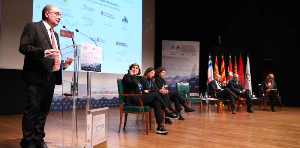 Aragón traspasa a Cataluña la presidencia de la Comunidad de Trabajo de los Pirineos 