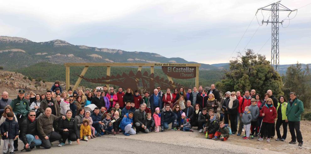 Inaugurada en El Castellar la primera exhibición permanente de España con huesos originales de un dinosaurio en su propio yacimiento