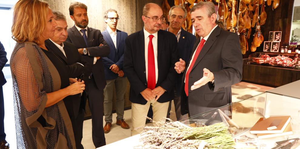 Lambán muestra su apoyo a la nueva indicación geográfica protegida de la carne de cerdo de Teruel y a la promoción agroalimentaria de productos de calidad diferenciada