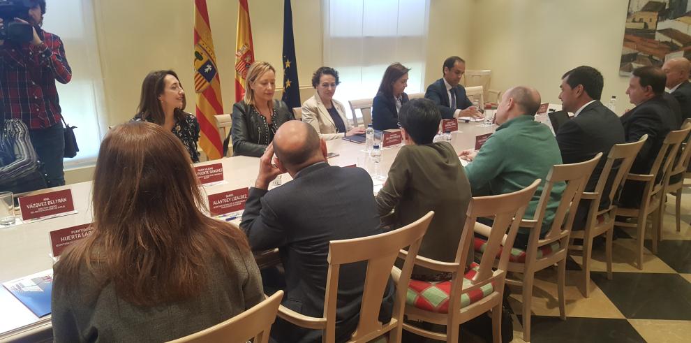 Aragón muestra a la ministra Valerio su apuesta por la innovación en la FP y el diálogo social 