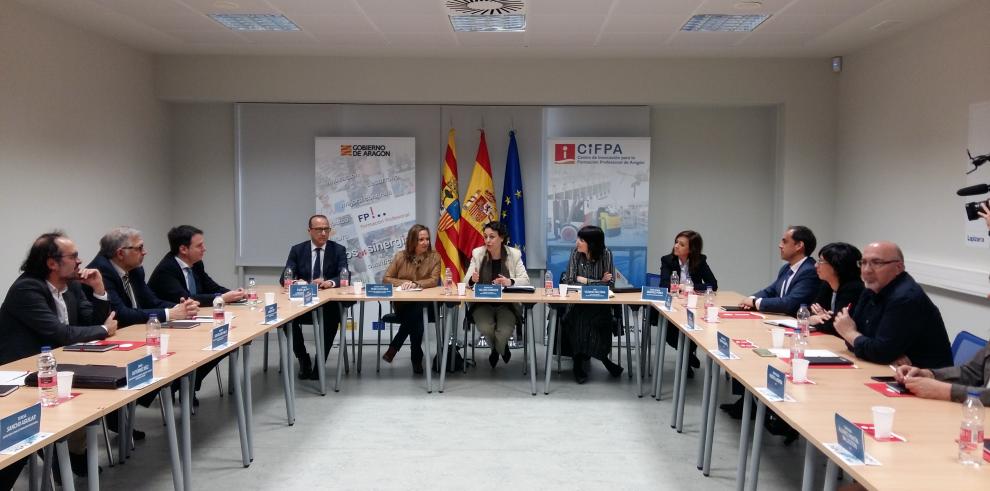 Aragón muestra a la ministra Valerio su apuesta por la innovación en la FP y el diálogo social 