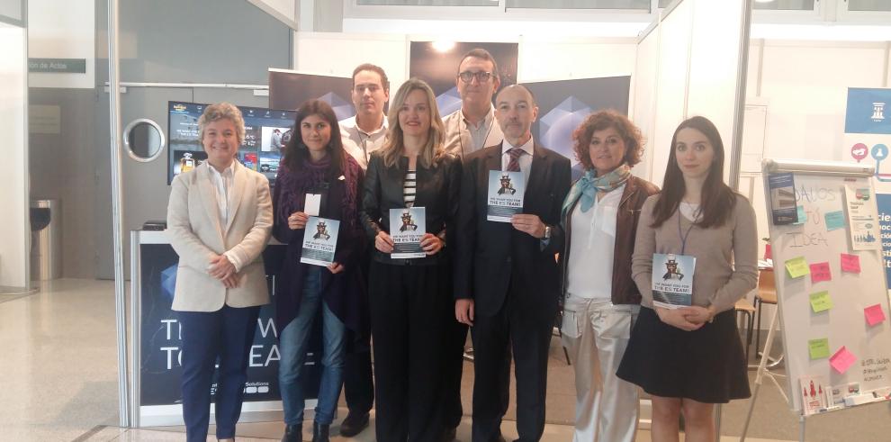 Pilar Alegría participa en la Feria de Empleo de la Universidad de Zaragoza