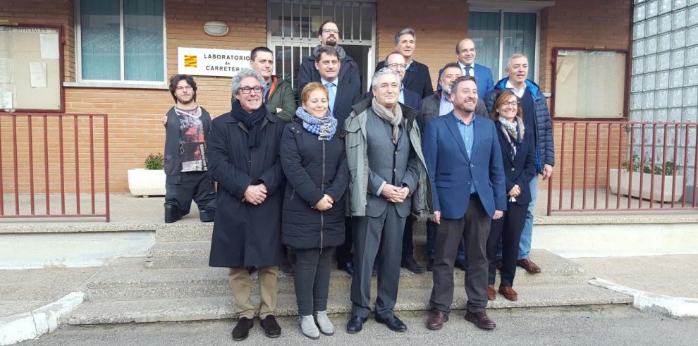 Un laboratorio para garantizar la calidad de los materiales usados en las obras de las carreteras