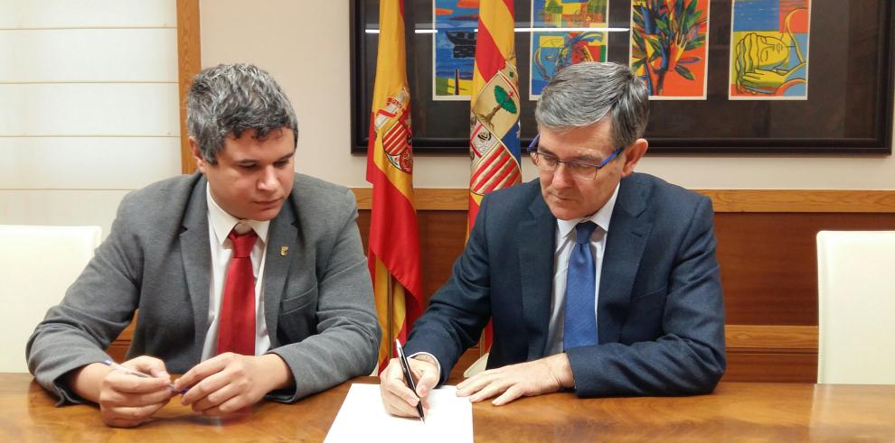 Guillén firma la adhesión de Aragón a la Alianza Europea por la Cohesión 