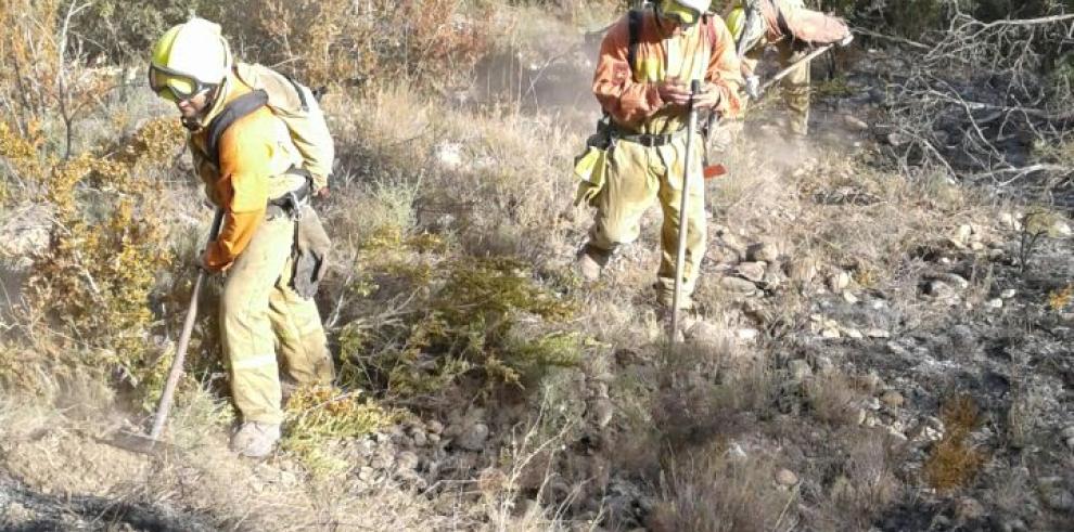 Controlado el incendio de Barbastro y evoluciona favorablemente el de Graus