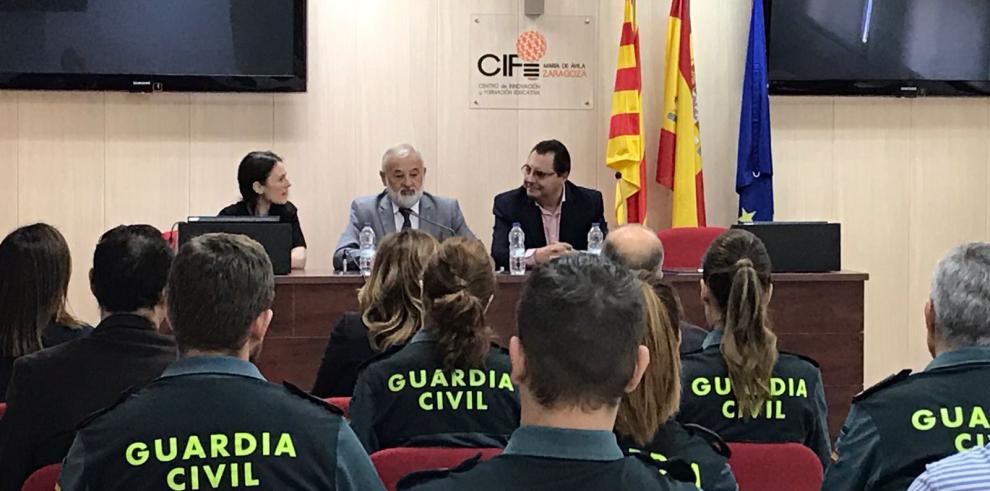 Educación abre la formación a las Fuerzas y Cuerpos de Seguridad que imparten charlas de seguridad y convivencia en centros educativos