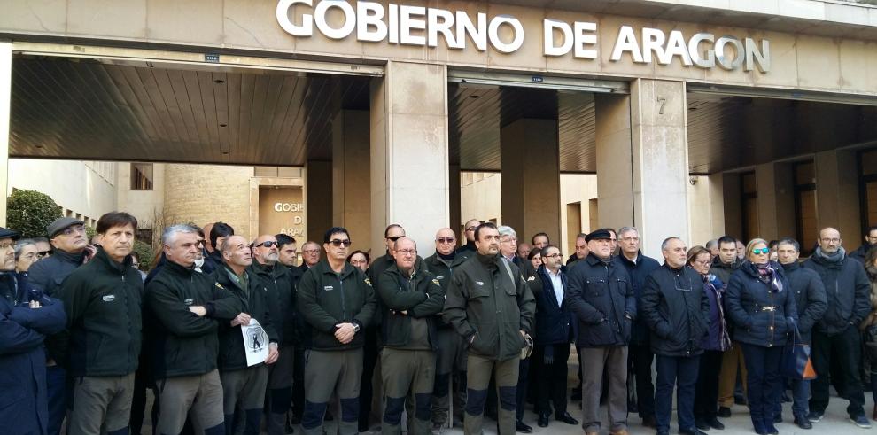 El Gobierno de Aragón se suma a los actos de condena por la muerte de los dos agentes rurales