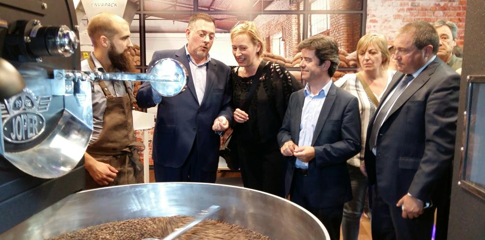 Gastón resalta que el tostadero de café de Eboca es un avance en innovación, excelencia, competitividad y también romanticismo