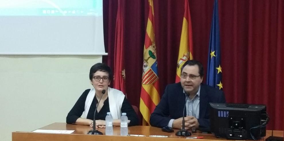 Docentes jubilados de las tres provincias exponen por primera vez sus buenas prácticas educativas en una jornada de formación del profesorado