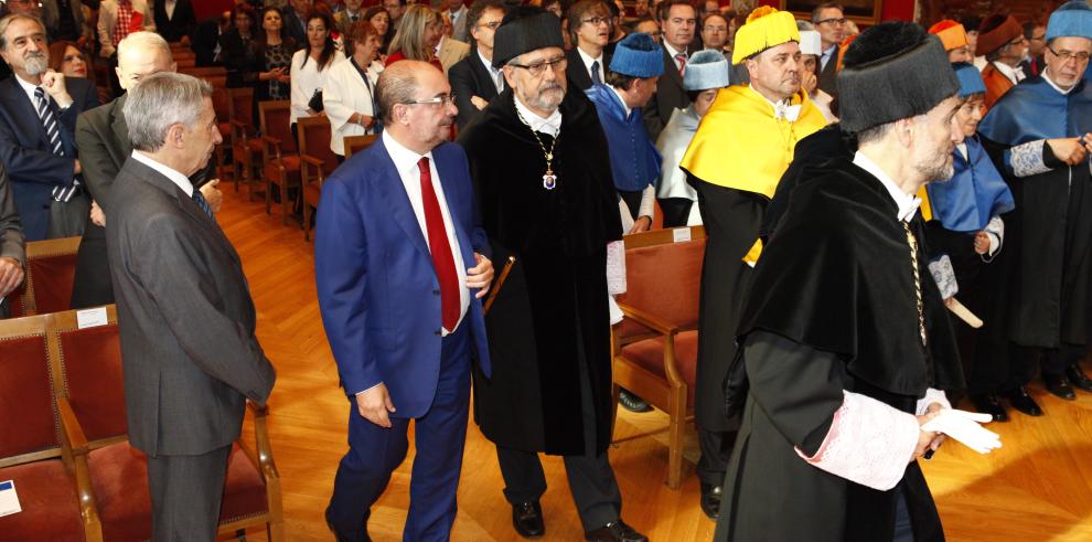 El Presidente de Aragón inaugura el curso universitario con el precio de las matrículas rebajado por primera vez en su historia