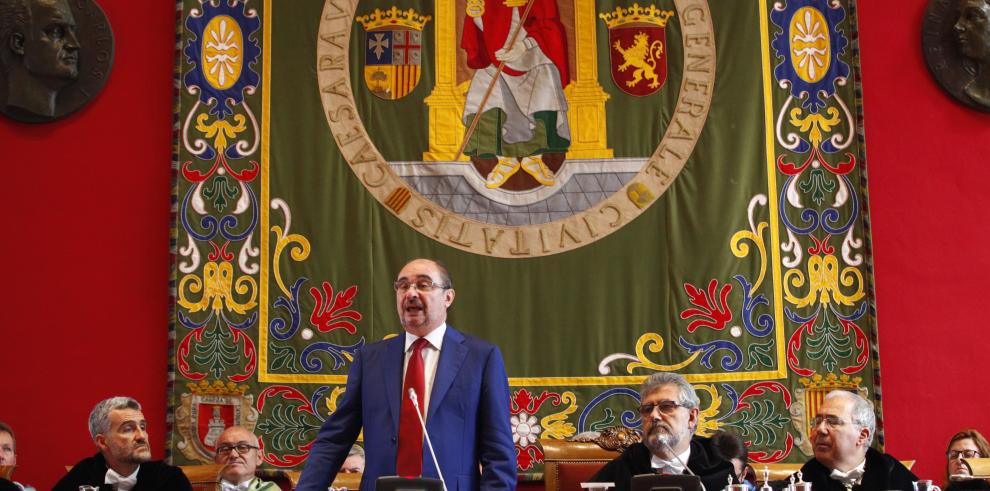 El Presidente de Aragón inaugura el curso universitario con el precio de las matrículas rebajado por primera vez en su historia