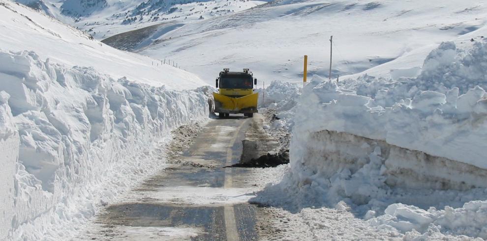 El temporal obliga a cortar 11 carreteras autonómicas en la provincia de Teruel