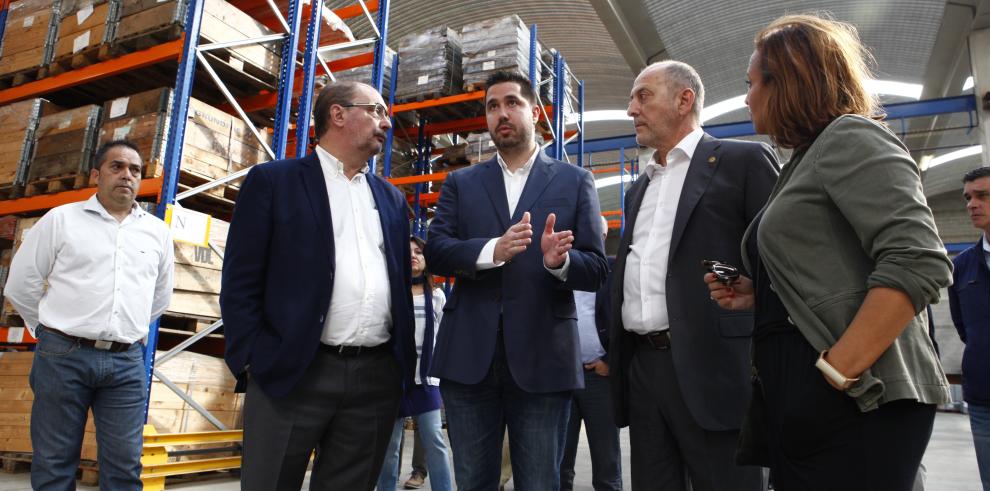  El Presidente de Aragón se compromete con el impulso industrial de Calanda que espera la instalación de una empresa que invertirá 6 millones de euros