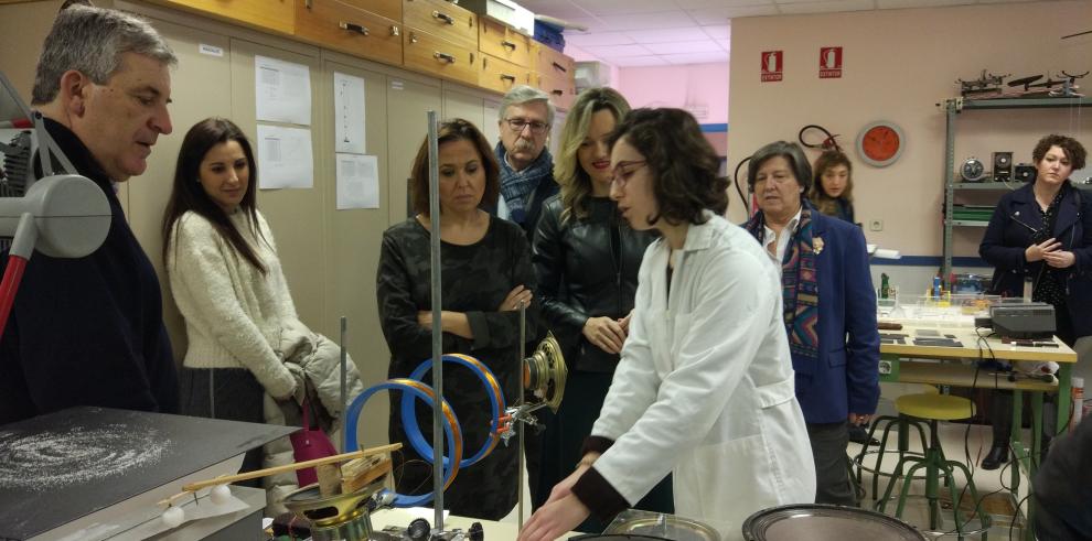 El Gobierno de Aragón trabaja en potenciar el papel de la mujer en la ciencia y la investigación