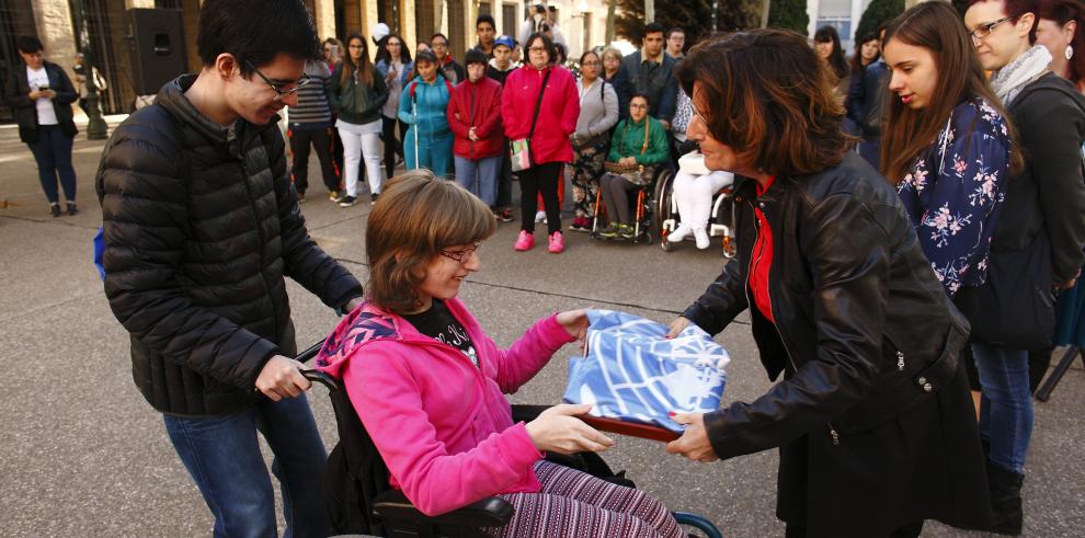 Broto conmemora el Día de las Naciones Unidas con alumnos de Disminuidos Físicos de Aragón