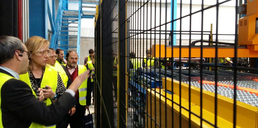 Gastón inaugura una instalación industrial de Gestamp pionera en Aragón