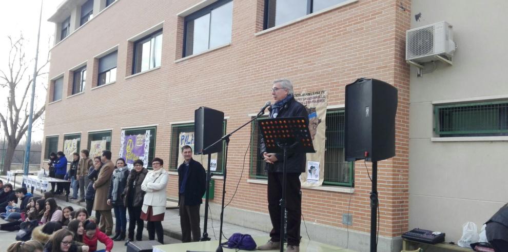 La escuela pública se manifiesta por una comunidad educativa sin violencia