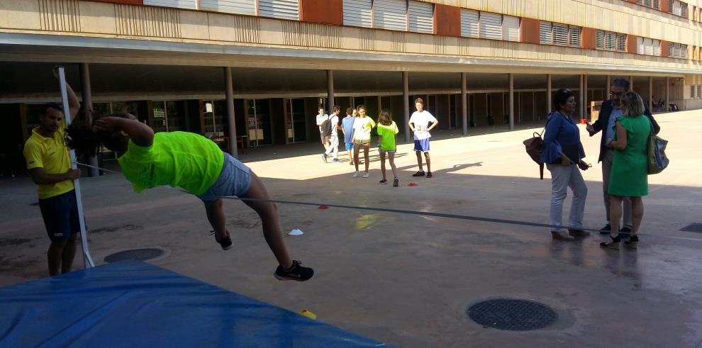 Educación amplía su programa pionero de fomento del deporte juvenil a tres institutos más