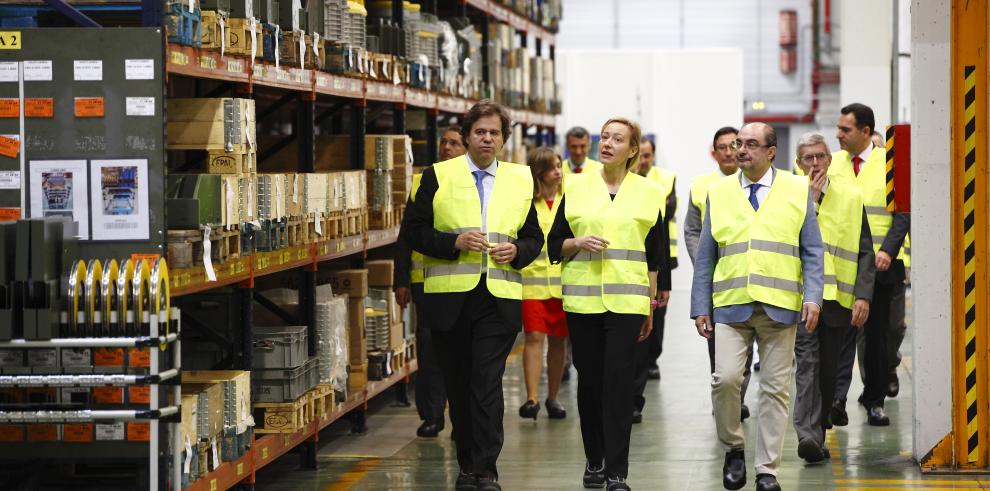 Lambán visita la planta de Schindler de Zaragoza, referente mundial en la fabricación de mecanismos para ascensores