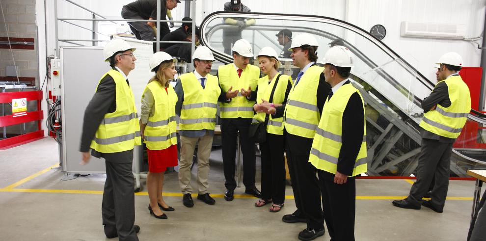 Lambán visita la planta de Schindler de Zaragoza, referente mundial en la fabricación de mecanismos para ascensores