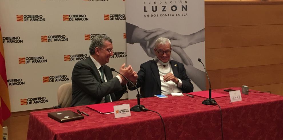 El Departamento de Sanidad del Gobierno de Aragón y la Fundación Francisco Luzón suscriben un convenio para avanzar en la investigación y tratamiento de la ELA