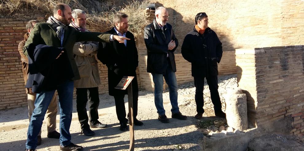 Soro visita el castillo de Monzón, icono turístico de la ciudad