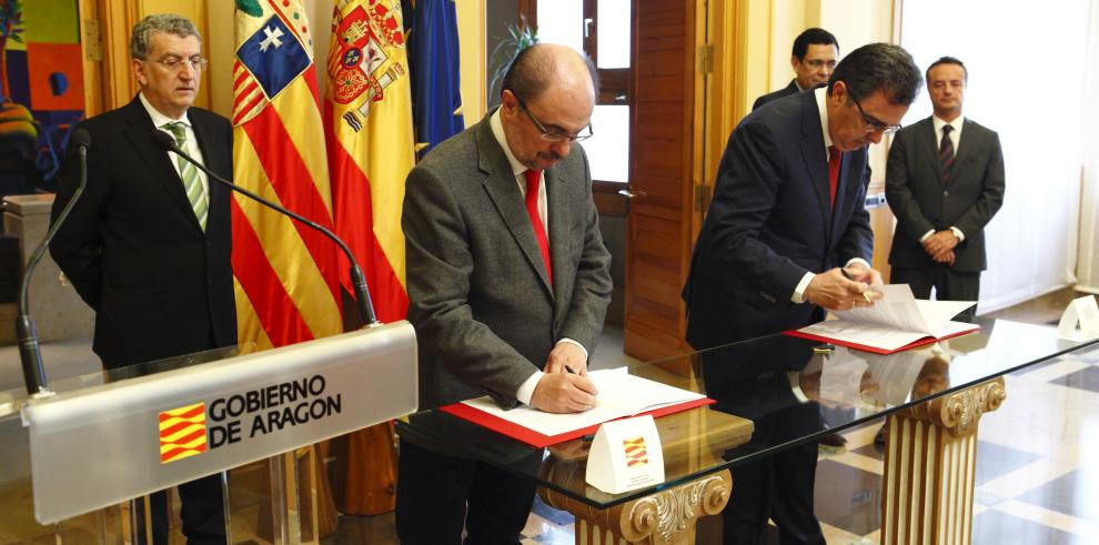 El Gobierno de Aragón y la Fundación Amancio Ortega firman un protocolo para adquirir alta tecnología sanitaria por valor de 10 millones 