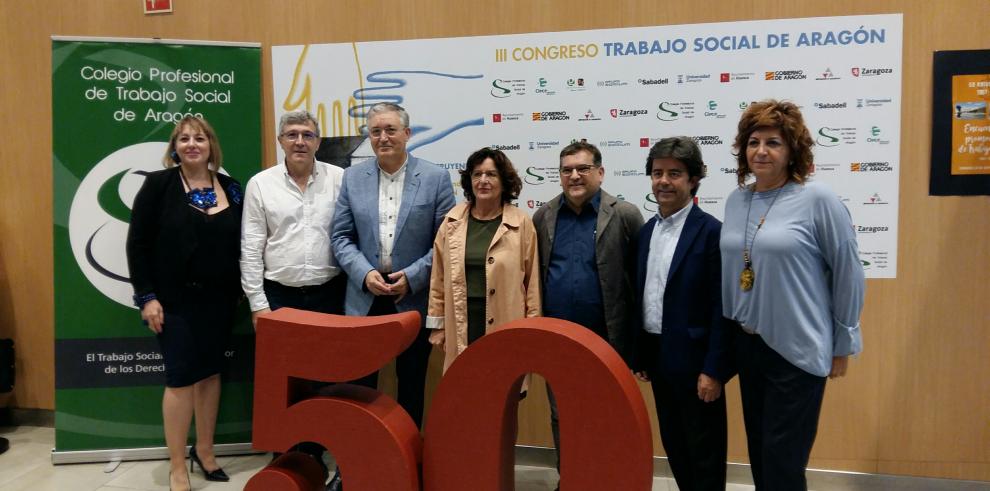 Broto agradece a los trabajadores sociales su compromiso con los derechos sociales